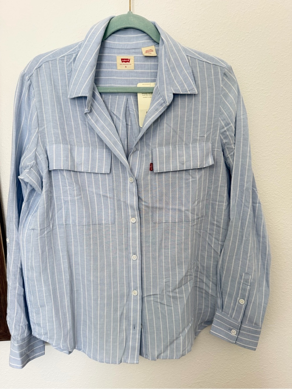 Levi's Light Blue Pinstripe Casual Button-Down Shirt size Small